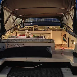 Botel Desire Charming House Boat Italy