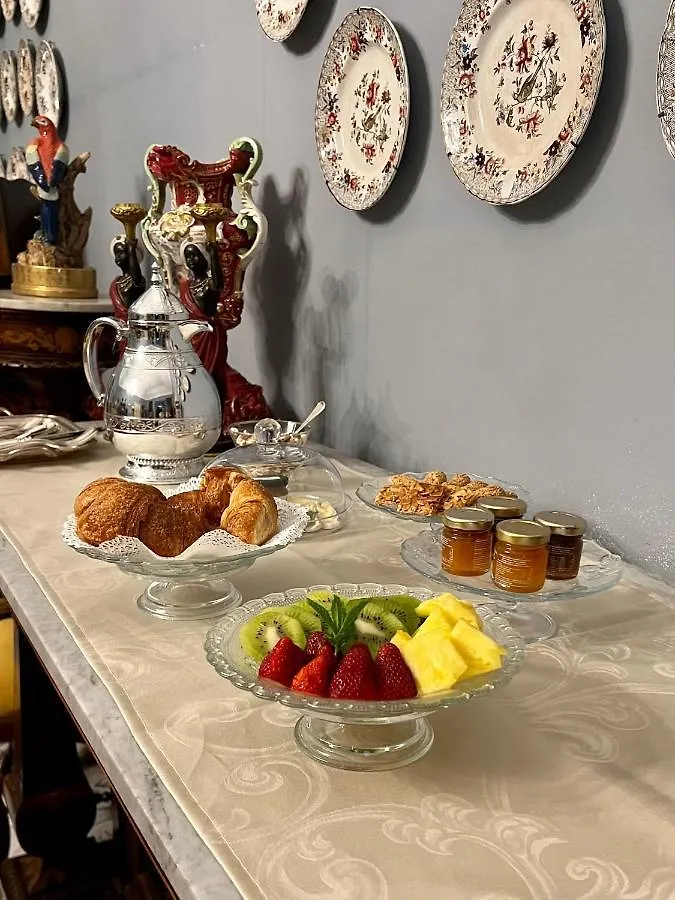 Donna Guia Suite Palermo Bed & Breakfast